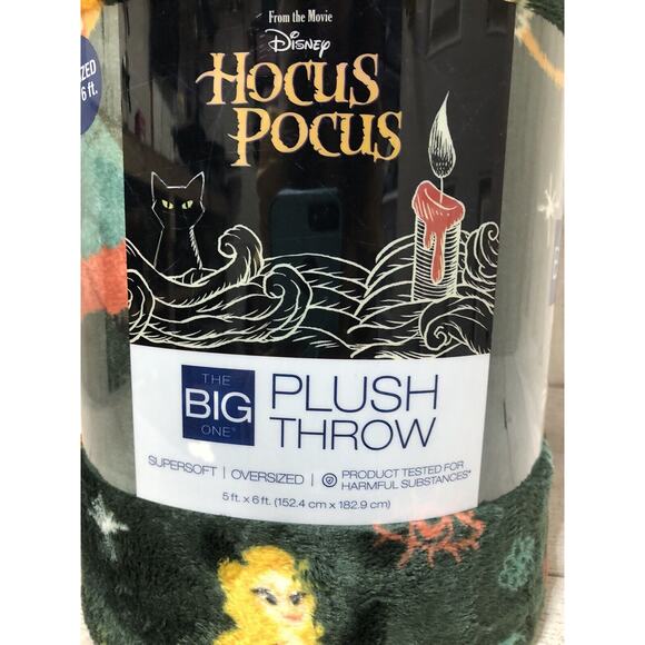 The Big One Hocus Pocus Halloween Oversized Super Soft Throw 5'x6' Plush Blanket - Picture 7 of 8